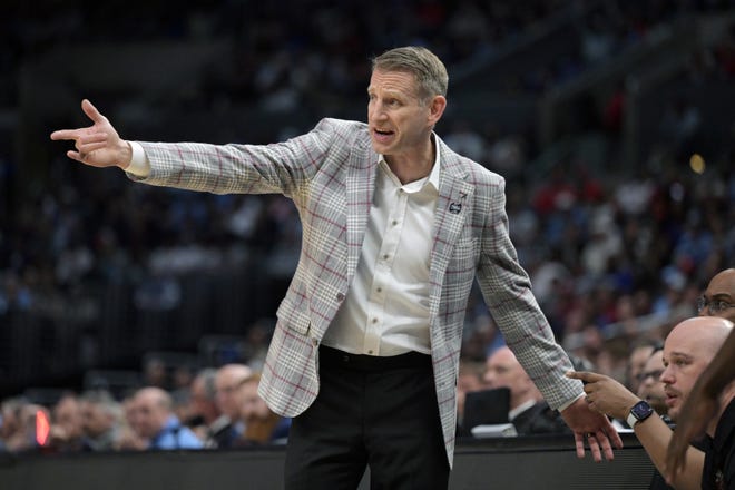 Mar 28, 2024; Los Angeles, CA, USA; Alabama Crimson Tide head coach Nate Oats reacts in the first half against the North Carolina Tar Heels in the semifinals of the West Regional of the 2024 NCAA Tournament at Crypto.com Arena. Mandatory Credit: Jayne Kamin-Oncea-USA TODAY Sports